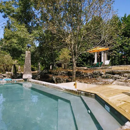 Liiiving In - Charming Garden بيت للعطل