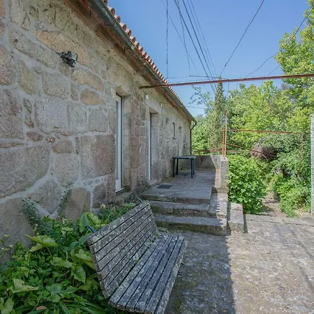 Liiiving In - Charming Garden بيت للعطل كامينيا